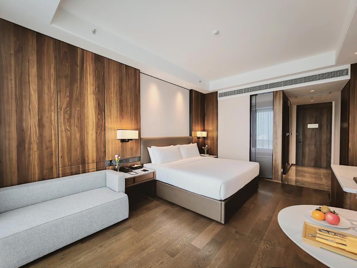 Vm Hotel Phnom Penh Eksteriør bilde