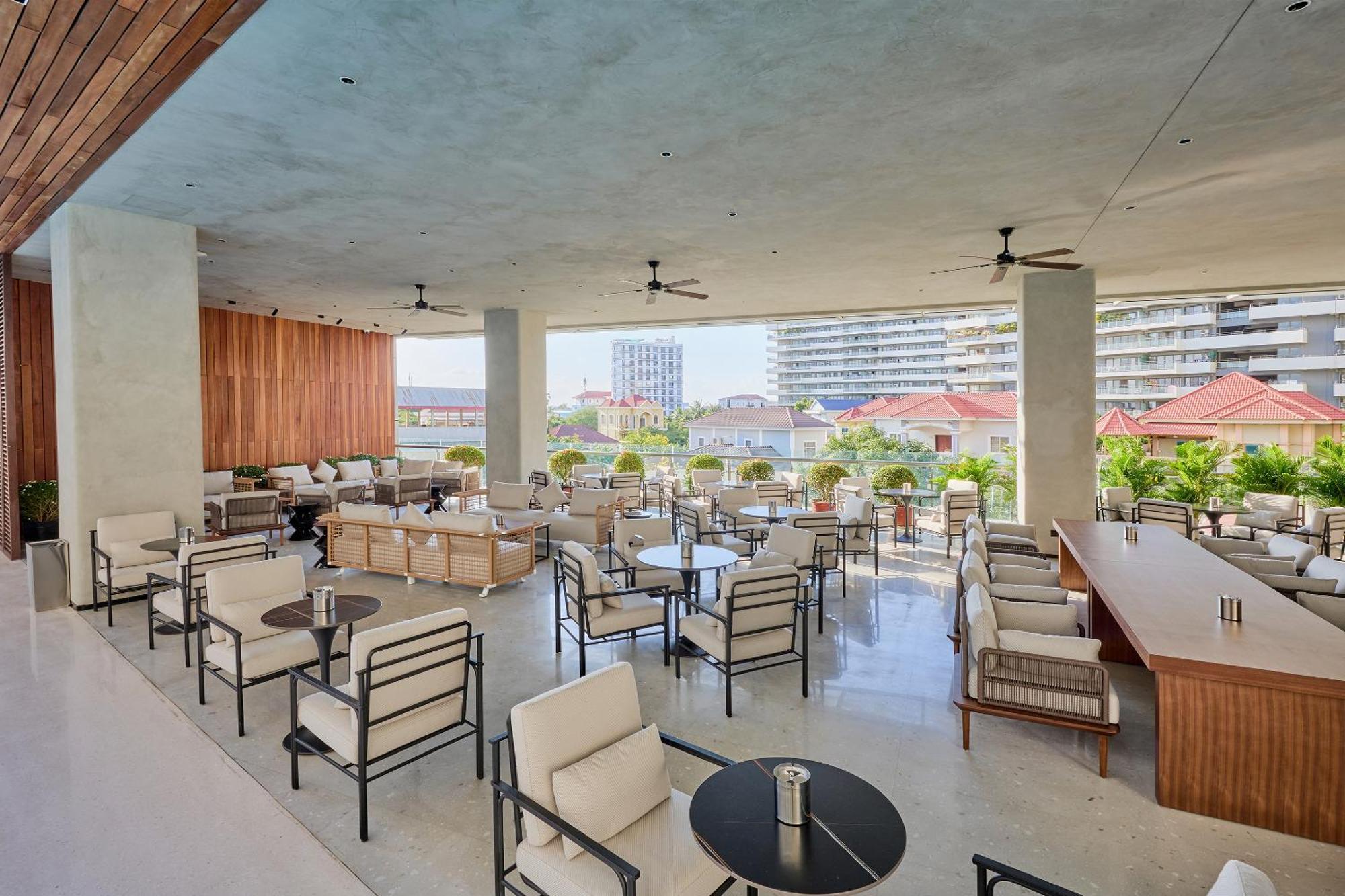 Vm Hotel Phnom Penh Eksteriør bilde