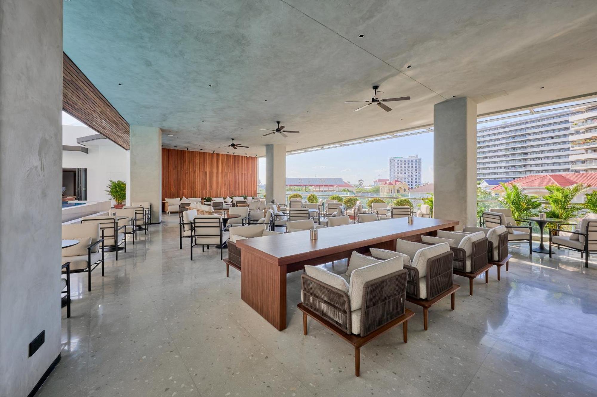 Vm Hotel Phnom Penh Eksteriør bilde