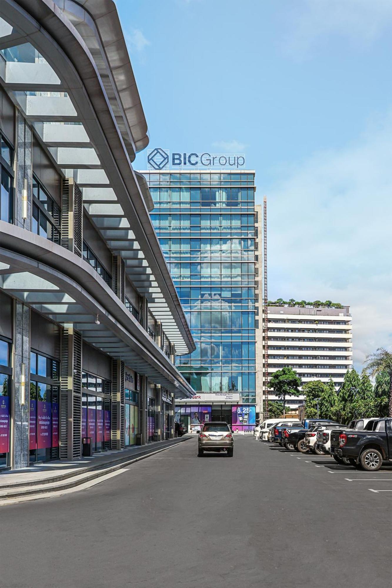 Vm Hotel Phnom Penh Eksteriør bilde
