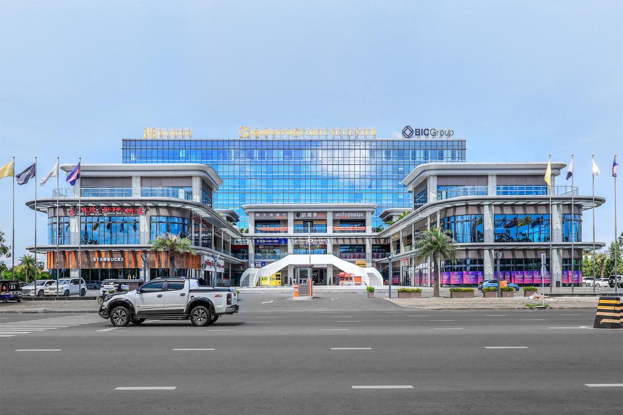 Vm Hotel Phnom Penh Eksteriør bilde