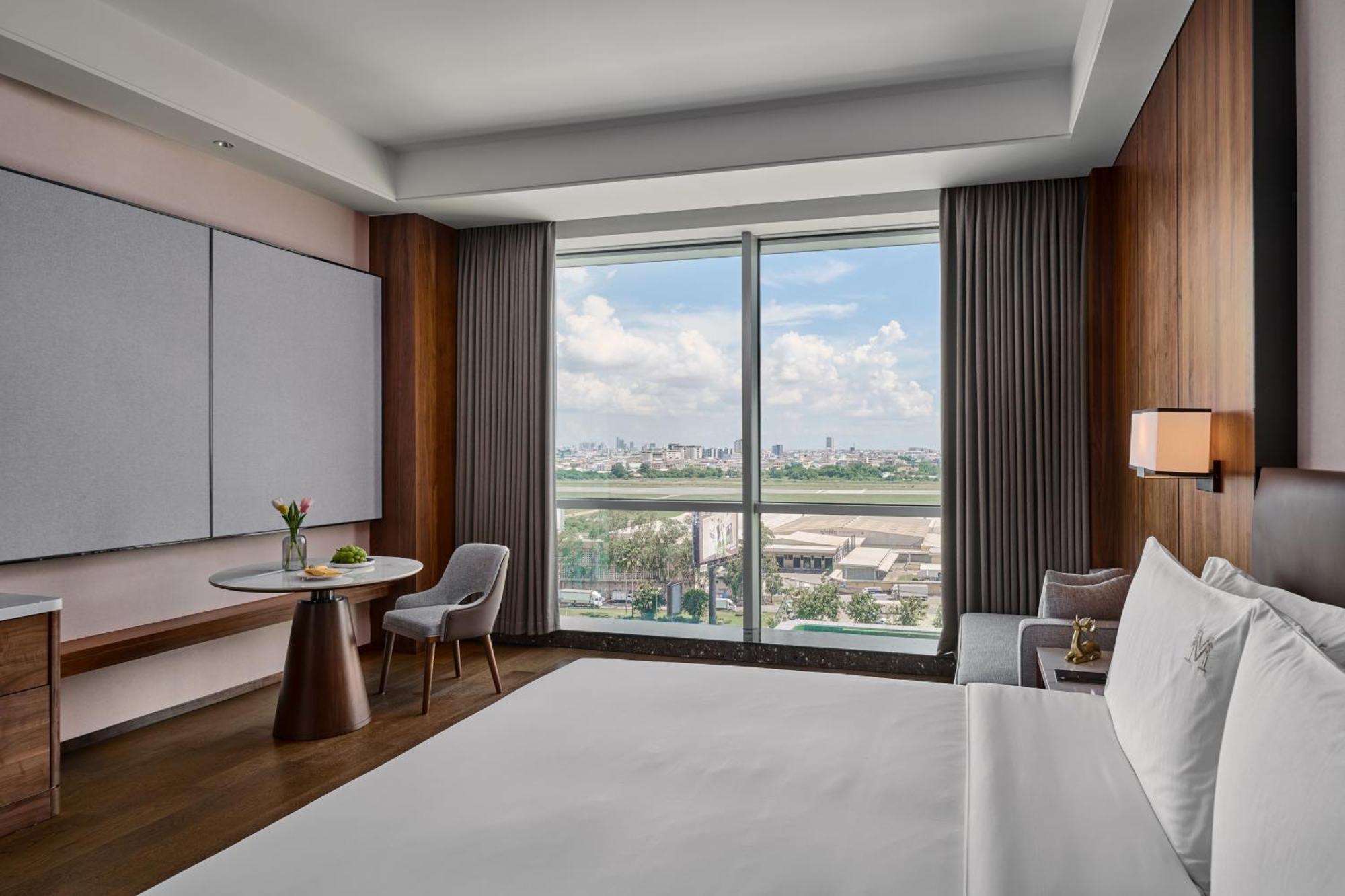 Vm Hotel Phnom Penh Eksteriør bilde
