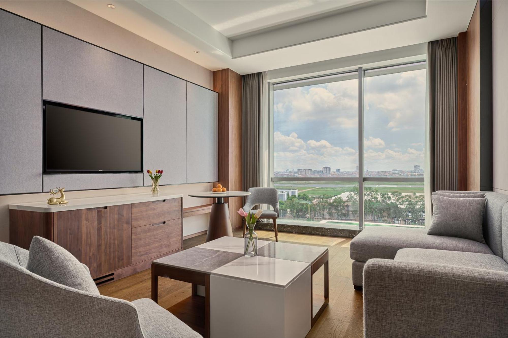 Vm Hotel Phnom Penh Eksteriør bilde