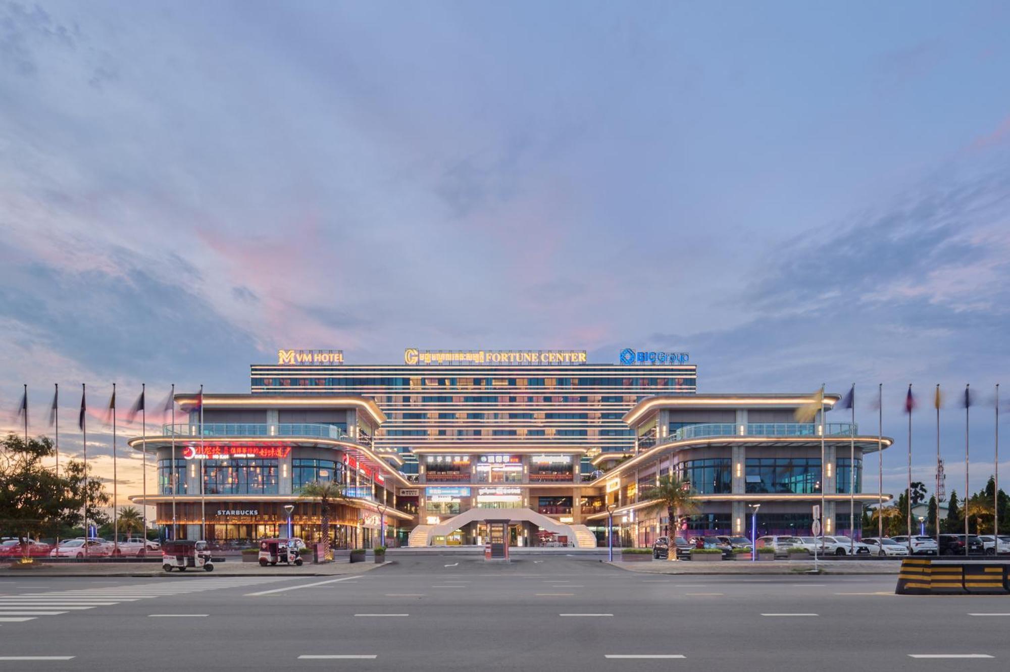 Vm Hotel Phnom Penh Eksteriør bilde