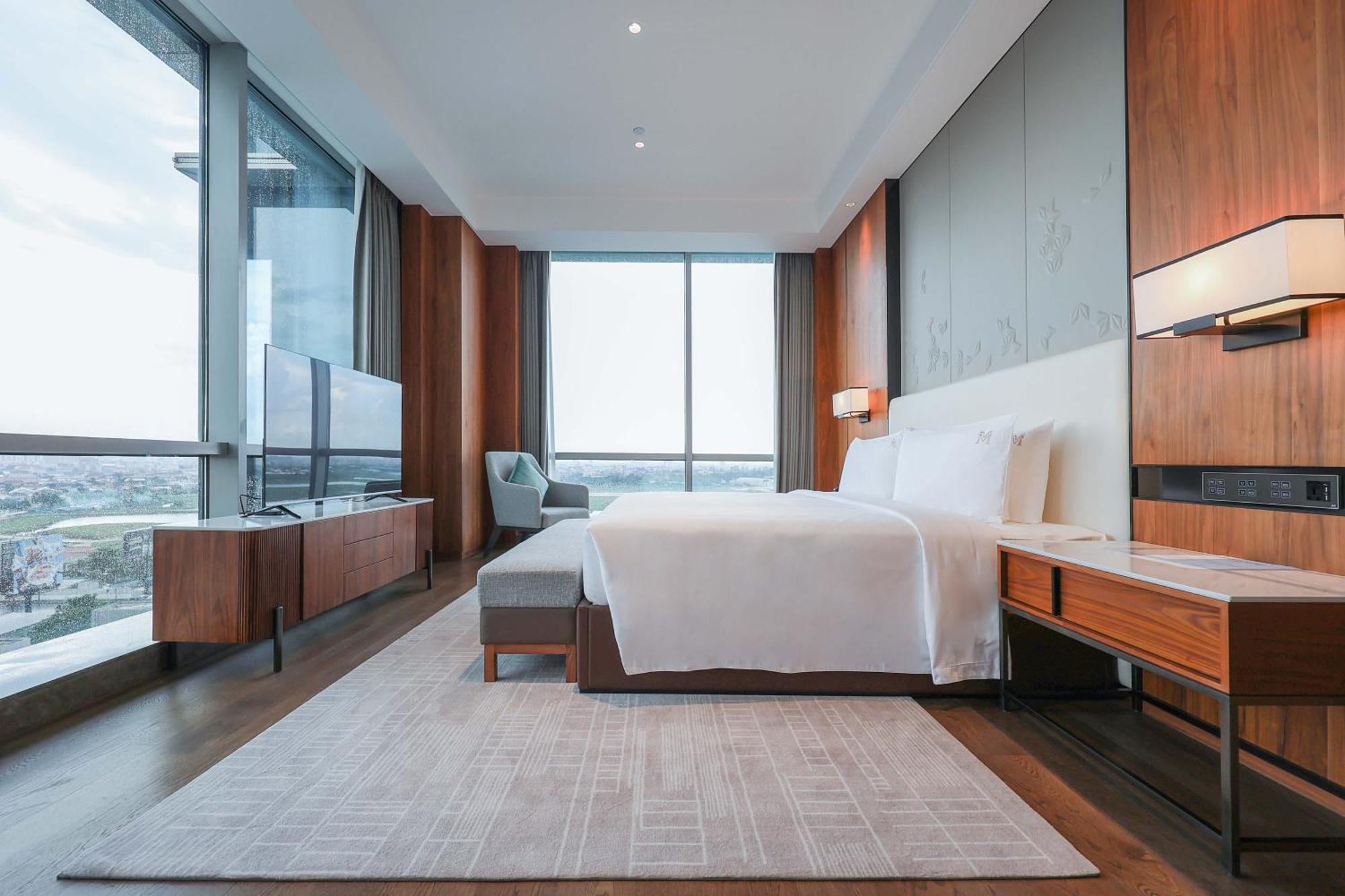 Vm Hotel Phnom Penh Eksteriør bilde